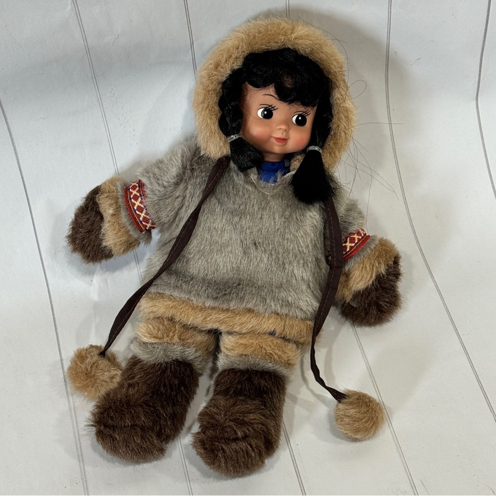VTG Alaskan‎ Doll Arctic Faux Fur Snow Outfit 12" Inuit Girl Culture Collectible
